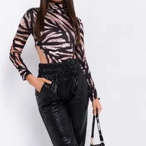 🔥Animal Print Body Suit🔥